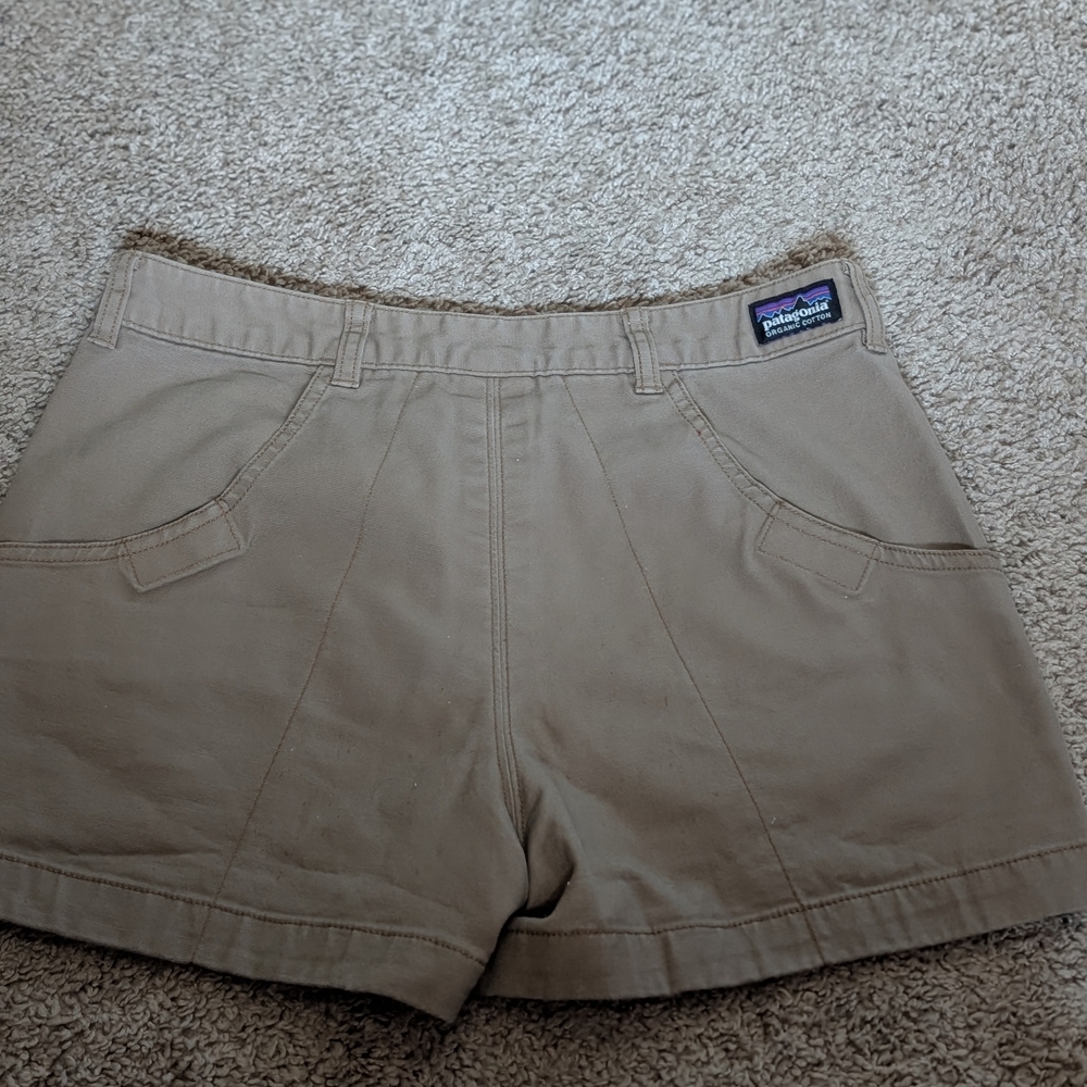 Patagonia Women's Cargo Shorts in Tan